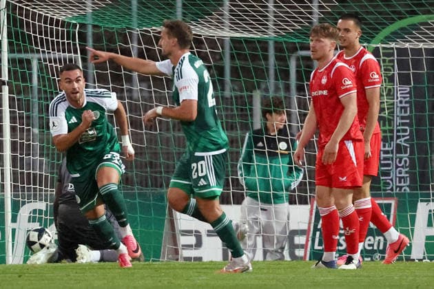 09.09.2026, xrekx, Fussball Regionalliga Suedwest, FC Homburg - 1.FC Kaiserslautern II v.l. Torjubel nach dem Tor zum celebrating the goal celebrate 1:1 durch Julian Günther-Schmidt (FC 08 Homburg) Homburg