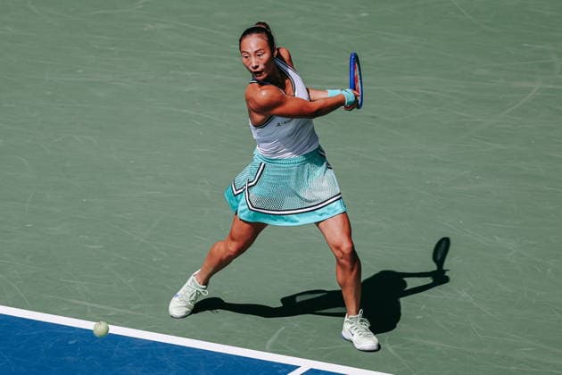 US Open tennis tournament - Day 11 Qinwen Zheng of China in action against Elena Rybakina of Kazakhstan during the Women™s Singles Quarter Finals match of the US Open Tennis Championships in Flushing Meadows, New York, USA, 09 September 2026. FLUSHING MEADOWS NEW YORK United States  Copyright: xOLGAxFEDOROVAx