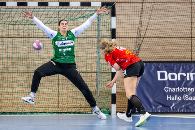 Alsco Handball Bundesliga Frauen, Saison 2026 2027 SV Union Halle-Neustadt vs.HSG Blomberg-Lippe Halle, Deutschland 09.September 2026: Im Bild:v.li.Torhueterin Lara Lepschi (Blomberg) und Fabienne Büch Buech (Halle) Halle Saale SWH Arena Sachsen-Anhalt Deutschland