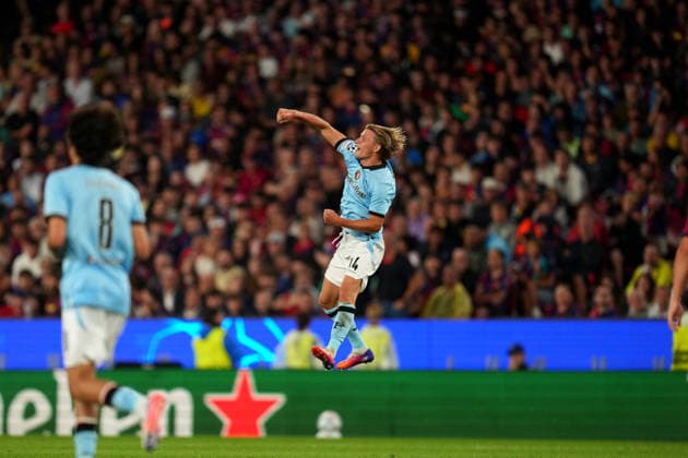 UEFA Champions League: FC Barcelona, Barca v Feyenoord Rotterdam Barcelona - Sem Steijn of Feyenoord Rotterdam celebrates scoring his team s first goal (4-1) during the first competition round of the 2026 2027 UEFA Champions League season. The match is set between FC Barcelona and Feyenoord Rotterdam at Camp Nou on 9 September 2026 in Barcelona, Spain. (Hero Images Yannick Verhoeven) Copyright: xYannickxVerhoevenx