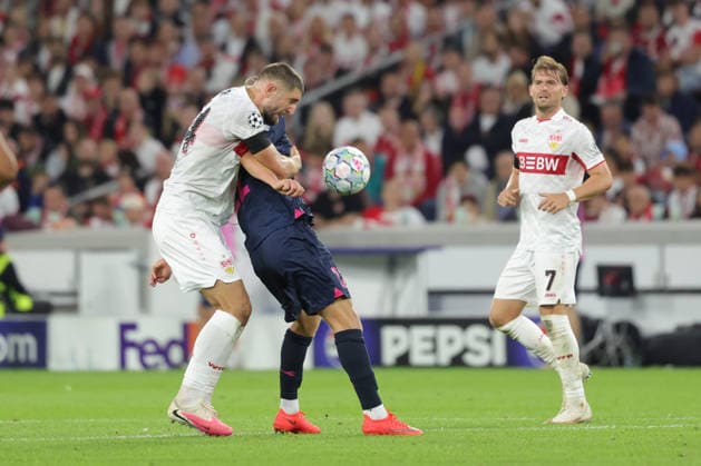 Stuttgart , Fußball UEFA Champions League VfB Stuttgart vs. Viking Stavanger , Jeff Chabot (VfB)