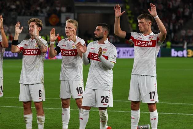 Schlussjubel des VfB bei den Fans, mit Angelo Stiller 6 (VfB Stuttgart), Chris Fuehrich 10 (VfB Stuttgart), Deniz Undav 26 (VfB Stuttgart) und Dzenan Pejcinovic 17 (VfB Stuttgart), VfB Stuttgart vs. Viking Stavanger, Fussball, Maenner, UEFA Champions League, Saison 2026 2027, 1. Spieltag, 09.09.2026 Stuttgart Baden-Wuerttemberg Deutschland