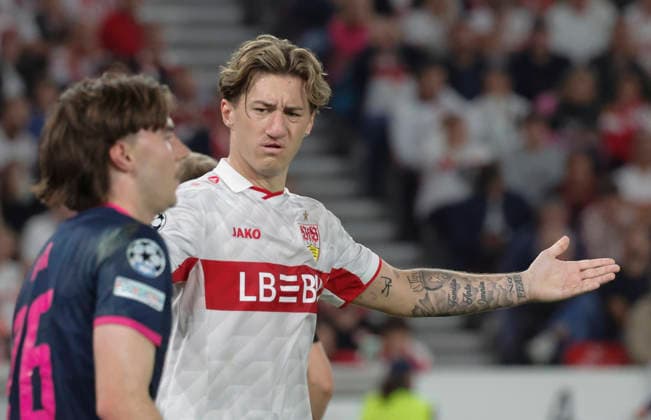 Im Bild: v.li. Simen Kvia-Egeskog (Viking FK, 26) und Verwunderung bei Angelo Stiller (VfB Stuttgart, 6) 09.09.2026, VfB Stuttgart - Viking FK, UEFA Champions League, 1. Spieltag, Deutschland, Stuttgart, MHP Arena, DFL REGULATIONS PROHIBIT ANY USE OF PHOTOGRAPHS AS IMAGE SEQUENCES AND OR QUASI-VIDEO. Copyright: HMBxMedia xJulienxBecker
