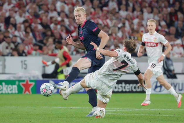 Im Bild: v.li. Henrik Bjordal (Viking FK, 16) gegen Maximilian Mittelstaedt (VfB Stuttgart, 7) 09.09.2026, VfB Stuttgart - Viking FK, UEFA Champions League, 1. Spieltag, Deutschland, Stuttgart, MHP Arena, DFL REGULATIONS PROHIBIT ANY USE OF PHOTOGRAPHS AS IMAGE SEQUENCES AND OR QUASI-VIDEO. Copyright: HMBxMedia xJulienxBecker