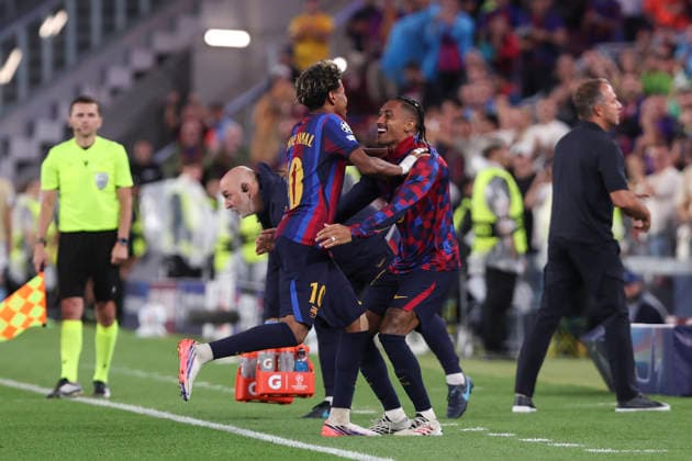 September 9, 2026, Barcelona, Barcelona, Spain: Lamine Yamal of FC Barcelona, Barca celebrates after scoring his team s fourth goal with teammate Raphinha Dias Belloli of FC Barcelona during the UEFA Champions League 2026 27 League Phase MD1, football match played between FC Barcelona and Feyenoord at Spotify Camp Nou Stadium on September 09, 2026 in Barcelona, Spain. Barcelona Spain - ZUMAa181 20260909_zaa_a181_157 Copyright: xJavierxBorregox
