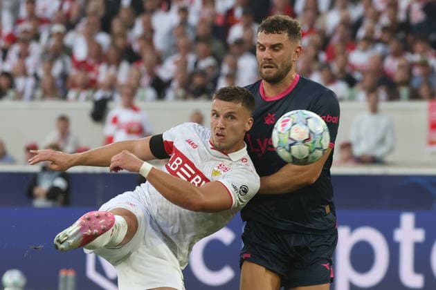 09.09.26 VfB Stuttgart - Viking Stavanger Deutschland, Stuttgart, 09.09.2026, Fussball, UEFA Champions League, Saison 2026 2027, VfB Stuttgart - Viking Stavanger: Ermedin Demirovic, links, erzielt das 3:1 für den VfB. Rechts Gianni Stensness, Viking..