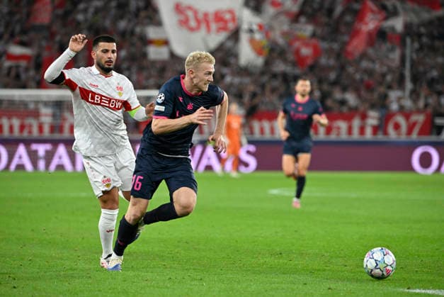Zweikampf, Aktion Henrik Bjordal Viking FK Stavanger (16) gegen Deniz Undav VfB Stuttgart (26) Champions League VfB Stuttgart vs Viking FK Stavanger 09.09.2026 DFL REGULATIONS PROHIBIT ANY USE OF PHOTOGRAPHS AS IMAGE SEQUENCES AND OR QUASI-VIDEO Champions League VfB Stuttgart vs Viking FK Stavanger