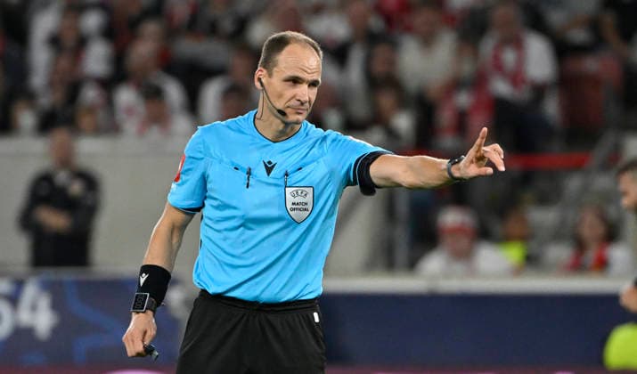 Schiedsrichter Referee Nenad Minakovic Gestik Geste Champions League VfB Stuttgart vs Viking FK Stavanger 09.09.2026 DFL REGULATIONS PROHIBIT ANY USE OF PHOTOGRAPHS AS IMAGE SEQUENCES AND OR QUASI-VIDEO Champions League VfB Stuttgart vs Viking FK Stavanger