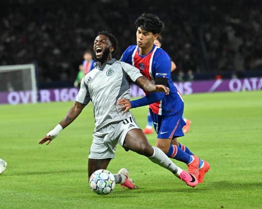 PSG v SK Slovan Bratislava - UEFA Champions League PARIS, FRANCE - SEPTEMBER 09: Dro Fernández of Paris Saint-Germain in action during the UEFA Champions League 2026 27 League Phase MD1 match between Paris Saint-Germain (PSG) and SK Slovan Bratislava at Parc des Princes in Paris, France on September 09, 2026. Mustafa Yalcin Anadolu Paris France. Editorial use only. Please get in touch for any other usage.  Copyright: x2026xAnadoluxMustafaxYalcinx