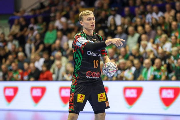 09.09.2026, xgox, Handball - EHF Champions League SC Magdeburg - Kolstad Handbold v.l. Gisli Thorgeir Kristjansson (Magdeburg, 10) gibt Anweisungen, gestikuliert mit den Armen, gesticulate, gives instructions Magdeburg