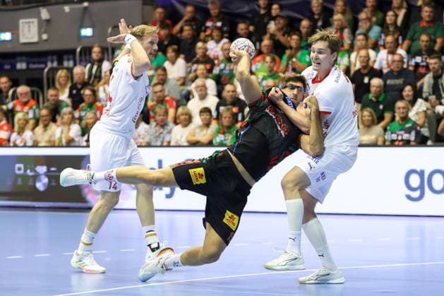 09.09.2026, xgox, Handball - EHF Champions League SC Magdeburg - Kolstad Handbold v.l. Magnus Gullerud (Kolstad, 14), Antonio Serradilla (Magdeburg, 15), Emre Christoffer Berge (Kolstad, 3) Zweikampf, Duell, Kampf, tackle Magdeburg