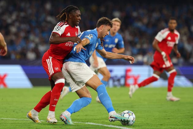 Arsenal s Eberechi Eze fights for the ball with Napoli™s Amir Rrahmani during the UEFA Champions League football match between Napoli vs Arsenal - Champions League 2026 2027 - Diego Armando Maradona stadium September 9, 2026 Naples, Italy soccer  Copyright: xAlessandroxGarofalo LaPressex