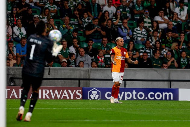 Estadio Jose Alvalde Lucas Torreira midfielder of Galatasaray celebrates after scoring the team s first goal during the UEFA Champions League 2025 26 League Phase MD1 match between Sporting CP and Galatasaray at Estadio JosÃ Alvalade on September 9, 2026 in Lisbon, Portugal. UEFA Champions League 2026 27 - Sporting CP vs Galatasaray (Valter Gouveia SPP) Copyright: xValterxGouveia SPPx spp-en-VaGo-VG_L0941