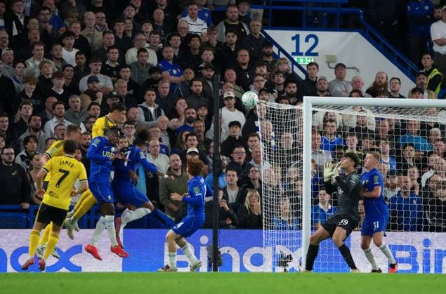 Tarik Muharemovic of Leeds United (L) scores the opening goal past Chelsea goalkeeper Mike Penders Chelsea v Leeds United, EFL Carabao Cup, Third Round, Football, Stamford Bridge, London, UK - 09 Sep 2026London Stamford Bridge United Kingdom EDITORIAL USE ONLY No use with unauthorised audio, video, data, fixture lists, club league logos or live services. Online in-match use limited to 120 images, no video emulation. No use in betting, games or single club league player publications. Copyright: xJedxLeicester Shutterstockx 17140216s
