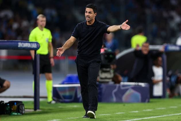 Mikel Arteta of Arsenal complains the lineman Napoli v Arsenal, UEFA Champions League, League Stage, Football, Stadio Diego Armando Maradona, Naples, Italy - 09 Sep 2026Naples Stadio Diego Armando Maradona Italy  Copyright: xMarcoxIacobucci Shutterstockx 17140214dx