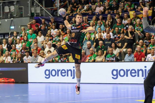 09.09.2026, xgox, Handball - EHF Champions League SC Magdeburg - Kolstad Handbold v.l. Elvar Oern Jonsson (Magdeburg, 19) wirft Tor, Torschuetze, erzielt Tor, Treffer, scores the goal Magdeburg