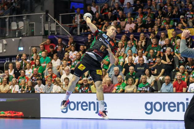 09.09.2026, xgox, Handball - EHF Champions League SC Magdeburg - Kolstad Handbold v.l. Elvar Oern Jonsson (Magdeburg, 19) wirft Tor, Torschuetze, erzielt Tor, Treffer, scores the goal Magdeburg