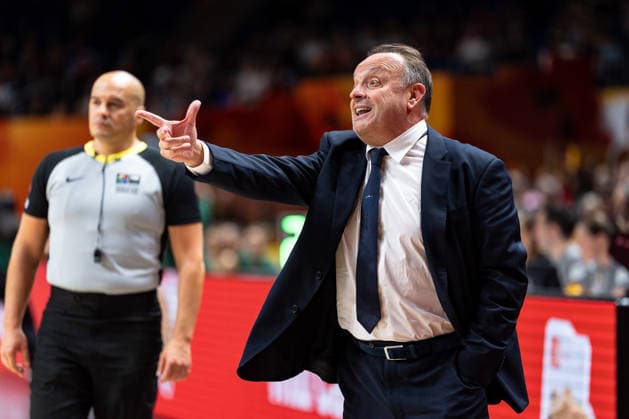 Andrea Capobianco (Italien, Trainer) Geste, Emotionen, GER, Italien vs. Australien, Basketball, FIBA Women s World Cup 2026, Qualifikation fuers Viertelfinale, 09.09.2026 GER, Italien vs. Australien, Basketball, FIBA Women s World Cup 2026, Qualifikation fuers Viertelfinale, 09.09.2026 Berlin Copyright: xEibner-Pressefoto MaxxVincenx EP_MVN