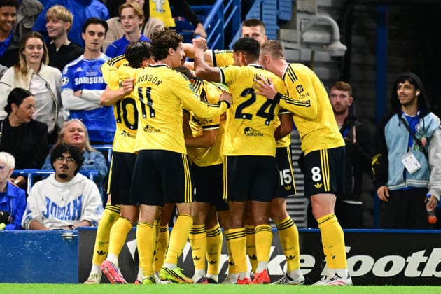 Chelsea v Leeds United, Carabao cup, League cup. GOAL The Leeds United players celebrate Leeds United defender Taik Muharemovic (5) goal 0-1 during the Carabao cup match between Chelsea and Leeds United at Stamford Bridge, London, UK on 9 September 2026. London Stamford Bridge Greater London UK Editorial use only DataCo restrictions apply See www.football-dataco.com , Copyright: xDennisxGoodwinx PSI-24841-0023