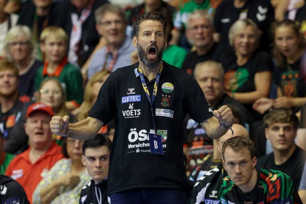 09.09.2026, xtgx, Handball Champions LegaueL, SC Magdeburg - Kolstad Handbold emspor, v.l. Bennet Wiegert (Magdeburg, Trainer) Jubel, Torjubel, jubelt ueber das Tor, celebrate the goal, celebration Magdeburg