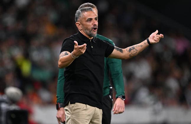 Sporting CP v Galatasaray - UEFA Champions League LISBON, PORTUGAL - SEPTEMBER 9: Head coach of Sporting CP, Rui Borges follows the UEFA Champions League match between Sporting CP and Galatasaray at Jose Alvalade Stadium in Lisbon, Portugal on September 9, 2026. Burak Akbulut Anadolu Lisbon Portugal. Editorial use only. Please get in touch for any other usage.  Copyright: x2026xAnadoluxBurakxAkbulutx