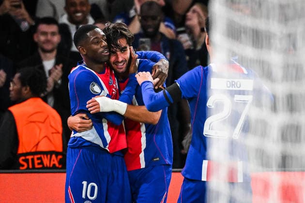 September 9, 2026, Paris, France, France: Ferran TORRES of PSG celebrate his goal with Ousmane DEMBELE of PSG and Dro FERNANDEZ of PSG during the UEFA Champions League, League Phase MD1 match between Paris Saint-Germain and SK Slovan Bratislava at Parc des Princes Stadium on September 09, 2026 in Paris, France. Paris France - ZUMAm308 20260909_zsp_m308_006 Copyright: xMatthieuxMirvillex
