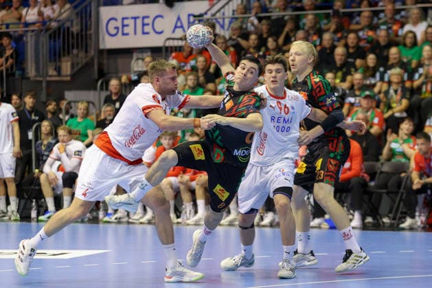 09.09.2026, xtgx, Handball Champions LegaueL, SC Magdeburg - Kolstad Handbold emspor, v.l. Tim Thielecke (Magdeburg, 8) wirft Tor, Torschuetze, erzielt Tor, Treffer, scores the goal Magdeburg