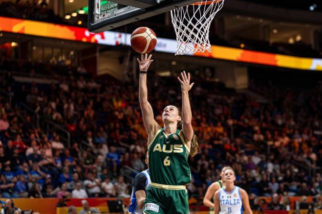 Steph Talbot (Australien, 06) beim Korbleger, GER, Italien vs. Australien, Basketball, FIBA Women s World Cup 2026, Qualifikation fuers Viertelfinale, 09.09.2026 GER, Italien vs. Australien, Basketball, FIBA Women s World Cup 2026, Qualifikation fuers Viertelfinale, 09.09.2026 Berlin Copyright: xEibner-Pressefoto MaxxVincenx EP_MVN