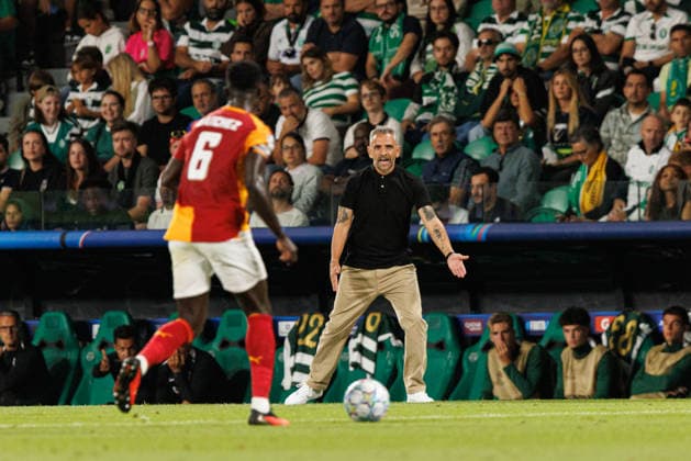 Rui Borges seen during UEFA champions League game between teams of Sporting CP and Galatasaray SK in Estadio Jose Alvalade (Luis Loureiro Ball Raw Images PT) Lisboa Estadio Jose Alvalade Portugal Copyright: xLuisxLoureirox luisloureirosportingGala-7007