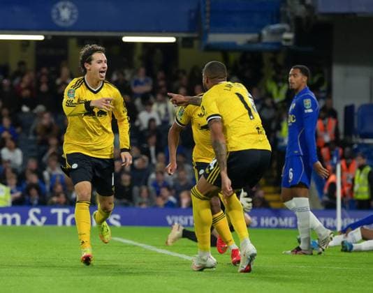 Brenden Aaronson of Leeds United celebrates scoring the second goal with Lukas Nmecha Chelsea v Leeds United, EFL Carabao Cup, Third Round, Football, Stamford Bridge, London, UK - 09 Sep 2026London Stamford Bridge United Kingdom EDITORIAL USE ONLY No use with unauthorised audio, video, data, fixture lists, club league logos or live services. Online in-match use limited to 120 images, no video emulation. No use in betting, games or single club league player publications. Copyright: xJedxLeicester Shutterstockx 17140216af