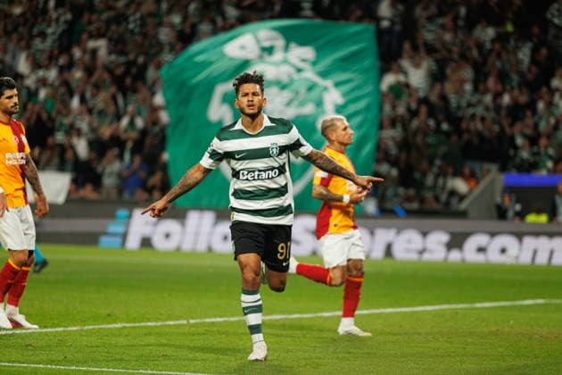 Luis Suarez Celebrating after Goal seen during UEFA champions League game between teams of Sporting CP and Galatasaray SK in Estadio Jose Alvalade (Luis Loureiro Ball Raw Images PT) Lisboa Estadio Jose Alvalade Portugal Copyright: xLuisxLoureirox luisloureirosportingGala-5161