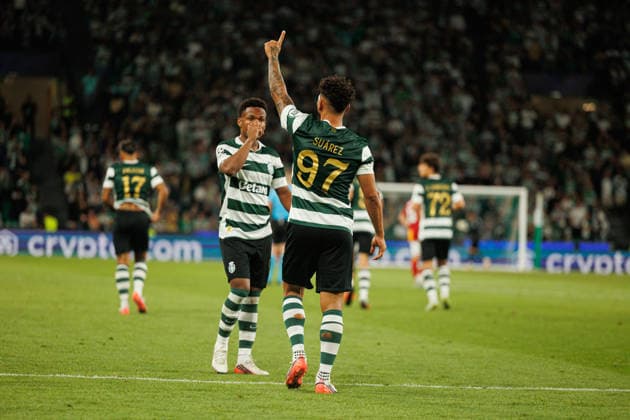 Luis Suarez Celebrating after Goal seen during UEFA champions League game between teams of Sporting CP and Galatasaray SK in Estadio Jose Alvalade (Luis Loureiro Ball Raw Images PT) Lisboa Estadio Jose Alvalade Portugal Copyright: xLuisxLoureirox luisloureirosportingGala-5355