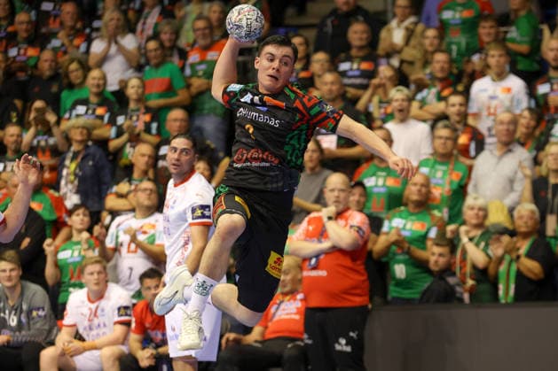 09.09.2026, xtgx, Handball Champions LegaueL, SC Magdeburg - Kolstad Handbold emspor, v.l. Tim Thielecke (Magdeburg, 8) wirft Tor, Torschuetze, erzielt Tor, Treffer, scores the goal Magdeburg