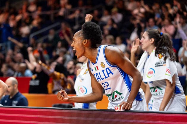 Olbis Andre (Italien, 22) jubelt Jubel, GER, Italien vs. Australien, Basketball, FIBA Women s World Cup 2026, Qualifikation fuers Viertelfinale, 09.09.2026 GER, Italien vs. Australien, Basketball, FIBA Women s World Cup 2026, Qualifikation fuers Viertelfinale, 09.09.2026 Berlin Copyright: xEibner-Pressefoto MaxxVincenx EP_MVN