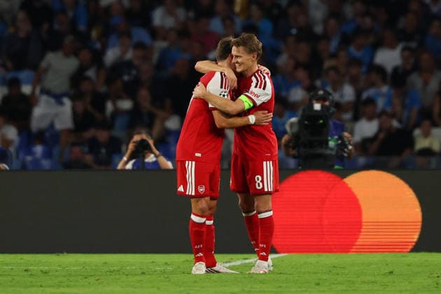 Arsenal s Martin odegaard celebrates after scoring goal 0-1 during the UEFA Champions League football match between Napoli vs Arsenal - Champions League 2026 2027 - Diego Armando Maradona stadium September 9, 2026 Naples, Italy soccer  Copyright: xAlessandroxGarofalo LaPressex