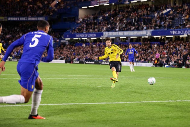 Chelsea v Leeds United 09 September 2026, London - Carabao Cup - Third Round - Chelsea v Leeds United - Brendan Aaronson of Leeds United scores their second goal - Photo: Jacques Feeney Offside. London UK Copyright: xJacquesxFeeneyx xOffsidexOffside