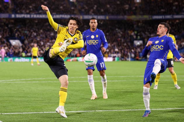 Chelsea v Leeds United 09 September 2026, London - Carabao Cup - Third Round - Chelsea v Leeds United - Ao Tanaka of Leeds United volleys the ball - Photo: Jacques Feeney Offside. London UK Copyright: xJacquesxFeeneyx xOffsidexOffside