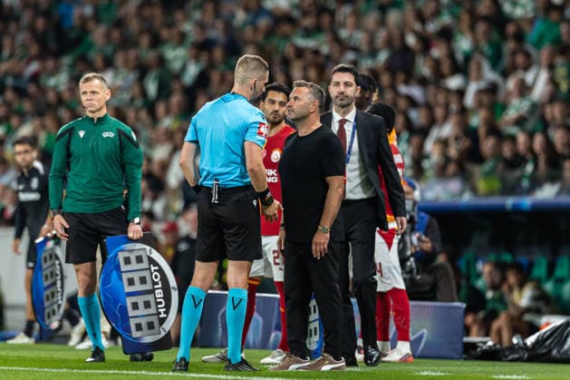 September 9, 2026, Lisbon, Lisbon, Portugal: Referee Espen Eskas with Head Coach Okan Buruk of Galatasaray SK during the Uefa Champions League 2026-27 match between Sporting CP and Galatasaray SK at Estadio Jose Alvalade on September 9, 2026 in Lisbon, Portugal. Lisbon Portugal - ZUMAs391 20260909_znp_s391_053 Copyright: xCarlosxSilvax