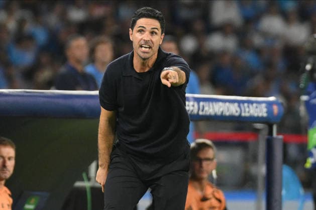 IPA88331412 - Mikel Arteta, coach of Arsenal FC, gestures during the UEFA Champions League match between SSC Napoli and Arsenal FC at the Diego Armando Maradona Stadium  Copyright: xDaniloxGemito IPAxSportx xx IPA88331412