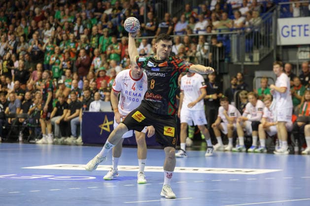 09.09.2026, xtgx, Handball Champions LegaueL, SC Magdeburg - Kolstad Handbold emspor, v.l. Tim Thielecke (Magdeburg, 8) wirft Tor, Torschuetze, erzielt Tor, Treffer, scores the goal Siebenmeter Magdeburg