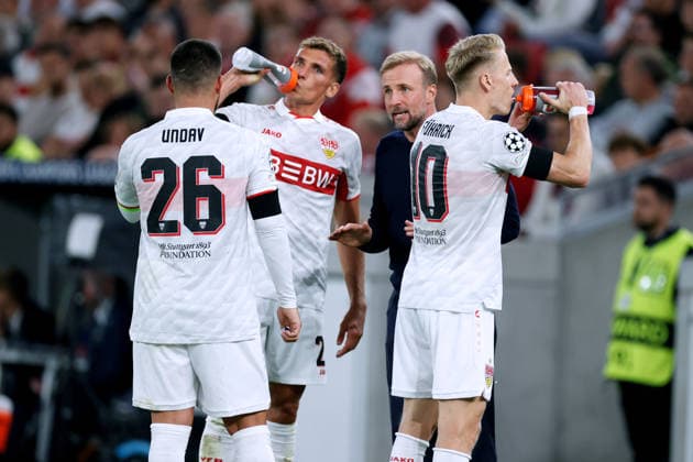HOENESS Sebastian Trainer Team VfB Stuttgart mit UNDAV Deniz UEFA Champions League Saison 2026 - 2027 Spiel VfB Stuttgart - Viking FK am 09.09.2026 in Stuttgart DFL REGULATIONS PROHIBIT ANY USE OF PHOTOGRAPHS as IMAGE SEQUENCES and or QUASI-VIDEO Copyright: xLacixPerenyix