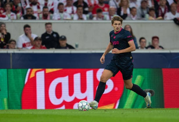 Henrik Heggheim of Viking FK runs with the ball during UEFA Champions League - Matchday 1 season 26 27 game between Stuttgart and Viking (Ruslan Taran Ball Raw Images) Stuttgart MHP Arena Germany Copyright: xRuslanxTaranx RUS_STUTT-VIKING-0211