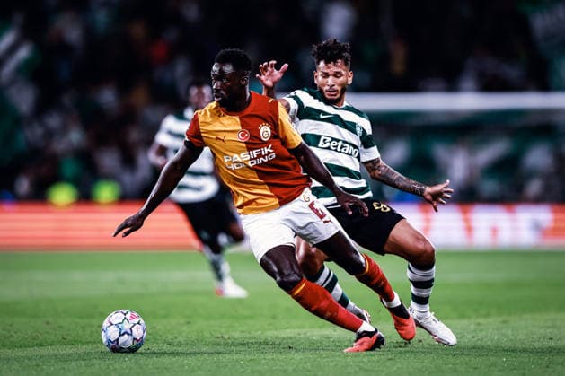 September 9, 2026, Lisboa, Lisboa, Portugal: Davinson Sanchez of Galatasaray controls the ball during the UEFA Champions League 2026 27 League Phase MD1 match between Sporting CP and Galatasaray at Estadio Jose Alvalade on September 09, 2026 in Lisboa, Portugal. Sporting CP X Galatasaray - UEFA Champions League 2026 27 League Phase MD1  - ZUMAg283 20260909_zsp_g283_087 Copyright: xJoaoxGregoriox
