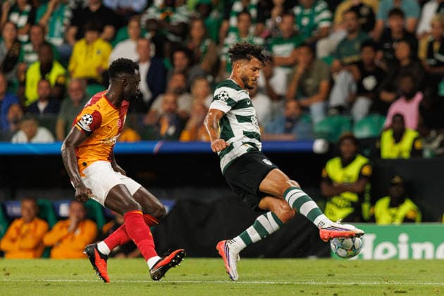 Luis Suarez seen during UEFA champions League game between teams of Sporting CP and Galatasaray SK in Estadio Jose Alvalade (Luis Loureiro Ball Raw Images PT) Lisboa Estadio Jose Alvalade Portugal Copyright: xLuisxLoureirox luisloureirosportingGala-7017