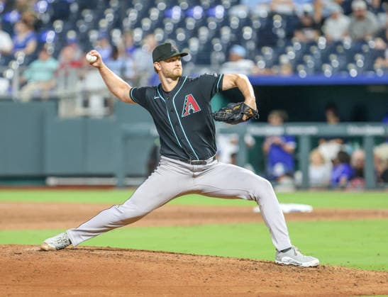 SEP 9, 2026: Arizona Diamondbacks relief pitcher Michael Soroka (34) throws a pitch against the Kansas City Royals at Kauffman Stadium Kansas City, MO. CSM Kansas City United States - ZUMAc04_ 20260909_zma_c04_168 Copyright: xRomanxPunox