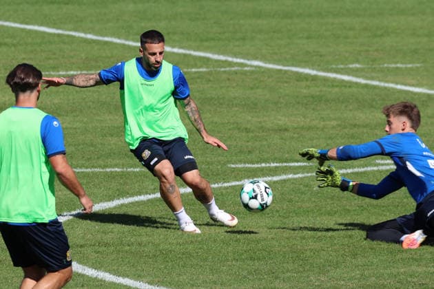 10.09.2026, xrekx, Fussball 3.Liga, 1.FC Saarbruecken - Training v.l. Calogero Rizzuto (1.FC Saarbruecken) Saarbruecken