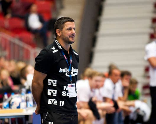 Flensburgs tränare Ljubomir Vranjes under Champions League matchen mellan Drott och Flensburg den 25 september 2013 i Halmstad Halmstad Sverige Copyright: xAvdoxBilkanovicx