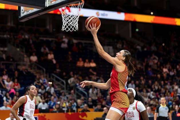 Reka Lelik (Ungarn, 21) beim Korbleger, GER, USA vs. Ungarn, Basketball, FIBA Women s World Cup 2026, Viertelfinale, 10.09.2026 GER, USA vs. Ungarn, Basketball, FIBA Women s World Cup 2026, Viertelfinale, 10.09.2026 Berlin Copyright: xEibner-Pressefoto MaxxVincenx EP_MVN