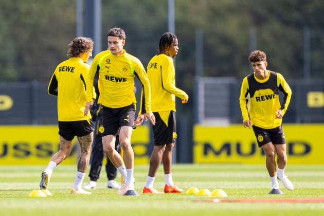10.09.2026, Fussball, Training von Borussia Dortmund. v. l. Fabio Silva (Borussia Dortmund), Luca Reggiani (Borussia Dortmund), Carney Chukwuemeka (Borussia Dortmund), Samuele Inacio (Borussia Dortmund). Dortmund Trainingsgelände des BVB NRW Deutschland xRHR-FOTO DEx *** September 10, 2026, Soccer, Borussia Dortmund practice: Fabio Silva (Borussia Dortmund), Luca Reggiani (Borussia Dortmund), Carney Chukwuemeka (Borussia Dortmund), Samuele Inacio (Borussia Dortmund) at the BVB training facility in NRW, Germany xRHR PHOTO DEx Copyright: DennisxEwert RHR-FOTOx RHR-FOTO DE