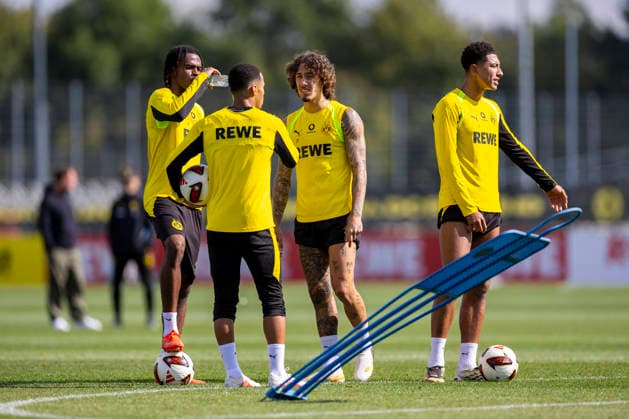 10.09.2026, Fussball, Training von Borussia Dortmund. v. l. Carney Chukwuemeka (Borussia Dortmund), Ethan Nwaneri (Borussia Dortmund), Fabio Silva (Borussia Dortmund), Jobe Bellingham (Borussia Dortmund). Dortmund Trainingsgelände des BVB NRW Deutschland xRHR-FOTO DEx *** September 10, 2026, Soccer, Borussia Dortmund Training: Carney Chukwuemeka (Borussia Dortmund), Ethan Nwaneri (Borussia Dortmund), Fabio Silva (Borussia Dortmund), Jobe Bellingham (Borussia Dortmund) at the BVB training facility in NRW, Germany xRHR PHOTO DEx Copyright: DennisxEwert RHR-FOTOx RHR-FOTO DE